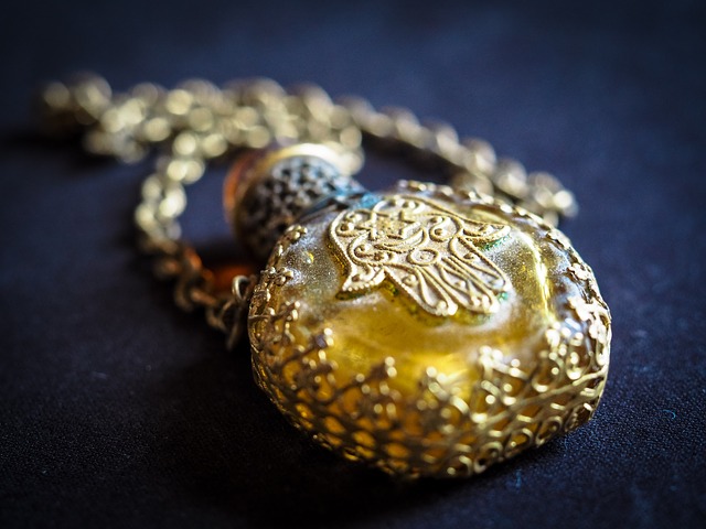 Gold Crest Jewellry_1'